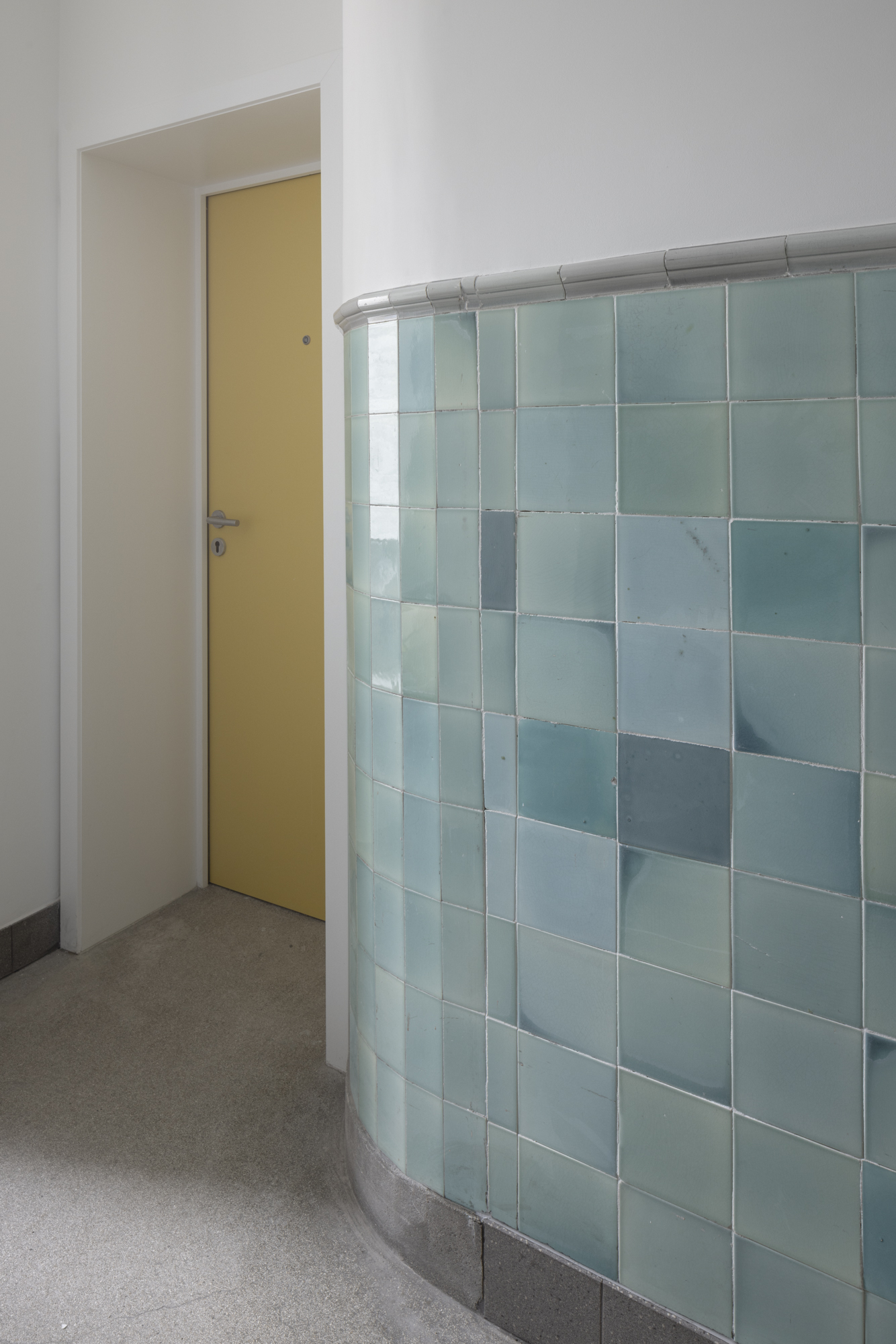 Intérieur logement détail carrelage