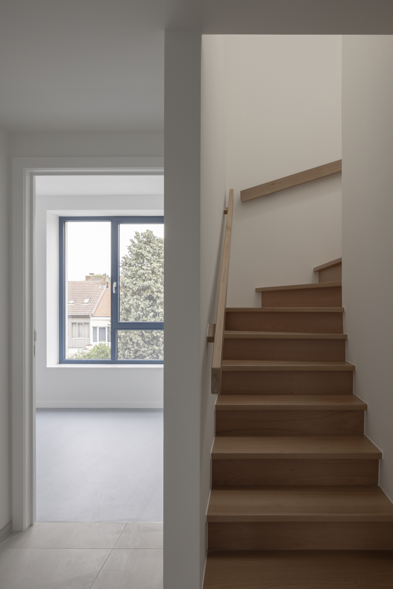 Intérieur logement détail escalier