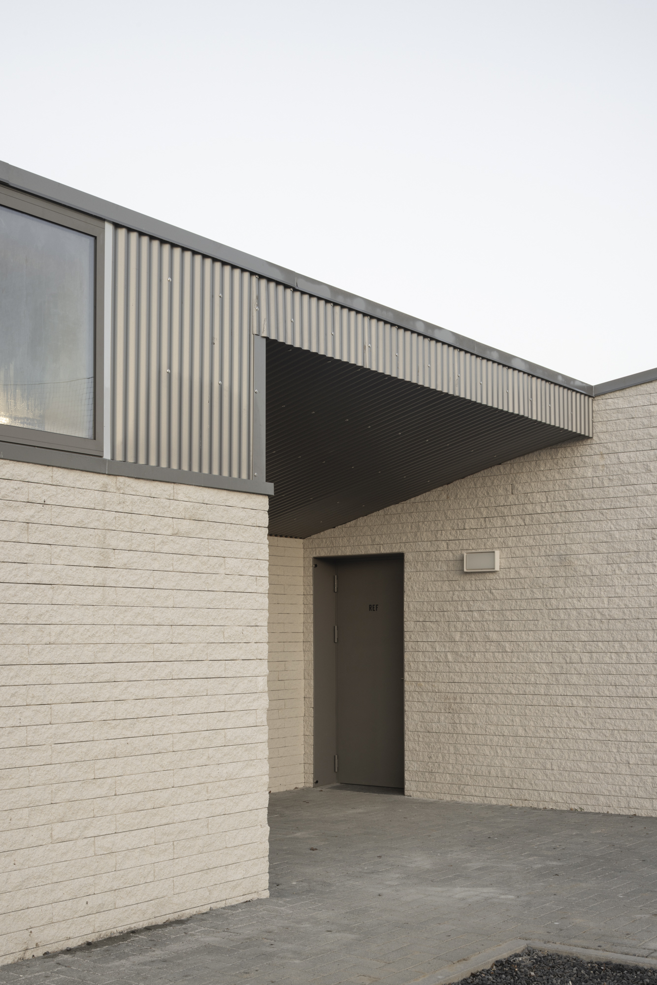 Extérieur complexe sportif foot dispositif entrée